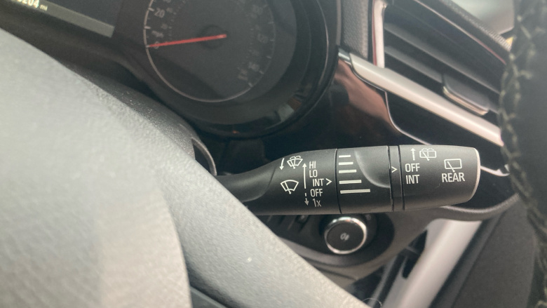 Vauxhall Corsa 1.2 SE 5dr Petrol Hatchback